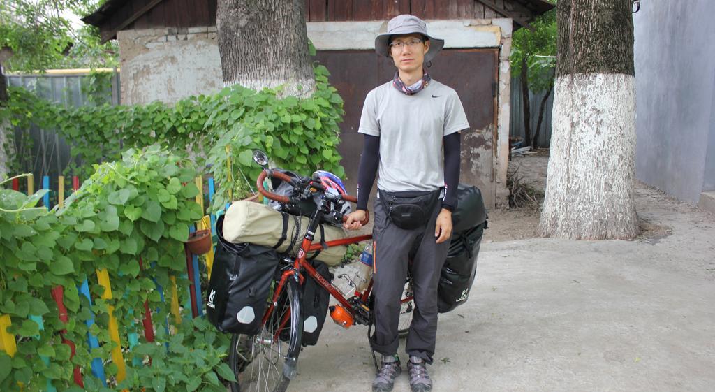 Almaty Hostel Dom Köktöbe Kültér fotó